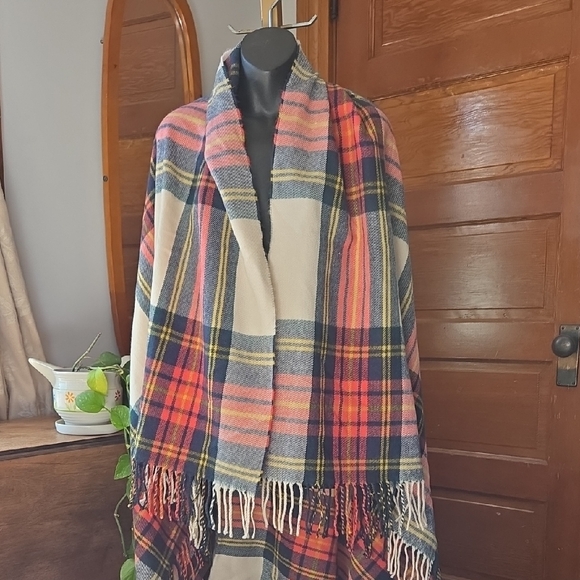J. Crew 64"×50" Green/ Pink/Gold Plaid Shawl/ Wrap Blanket - Picture 1 of 3